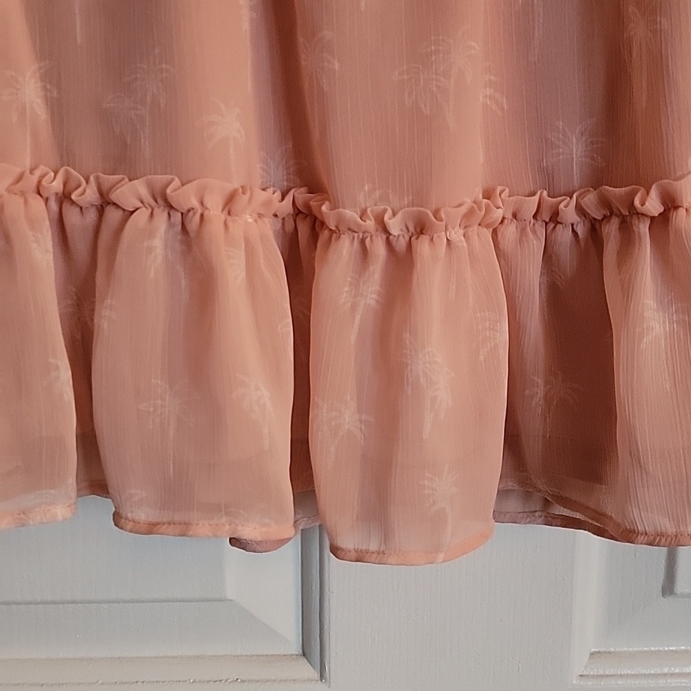 Beautiful Lauren Conrad skirt, women's large. Salmon colored. - Picture 5 of 9
